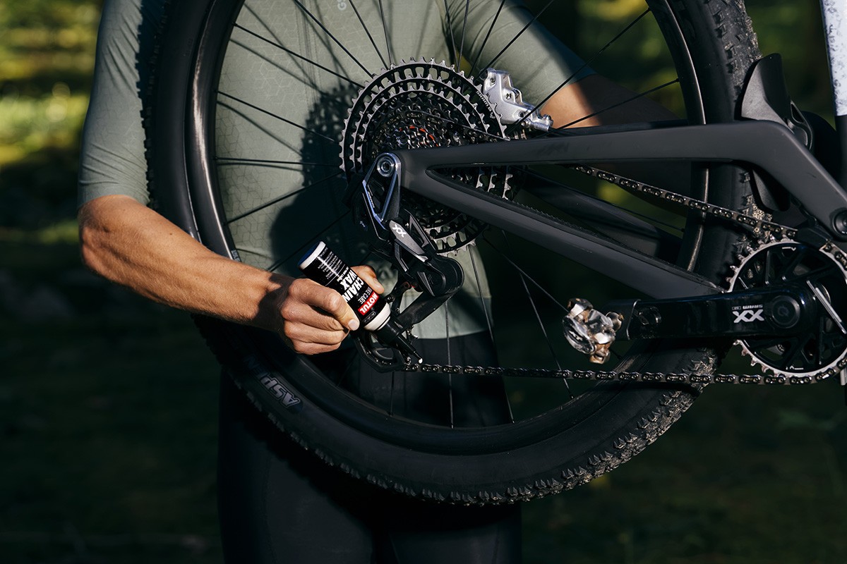 Nuevo Motul Racing Chain Lube: lubricante de alta competición que ahorra hasta 1,45 W