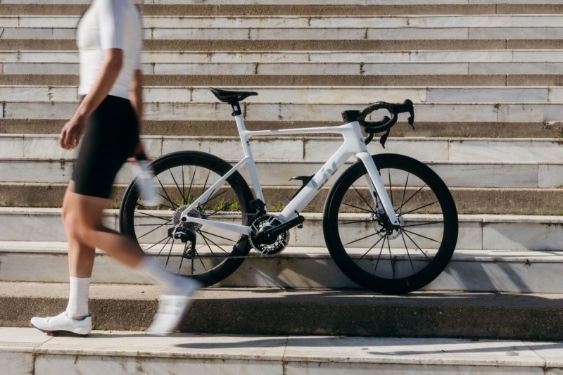 Nueva Liv EnviLiv: menor peso, mayor eficiencia... y cockpit integrado