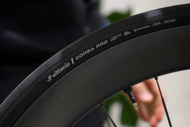 Vittoria Corsa Pro, ahora también disponible en negro
