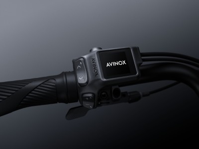 Avinox traslada el control de sus e-bikes al manillar: así es el nuevo display DP200