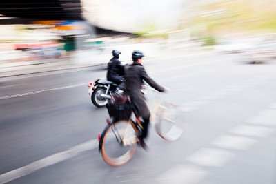 La apuesta de MAPFRE Cuidamos tuMOTO por la convivencia entre moto y bici