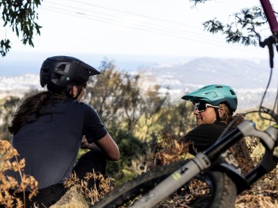 Lazer Lupo y Finch KinetiCore, dos nuevas opciones de cascos trail Lazer Lupo y Finch KinetiCore, dos nuevas opciones de cascos trail