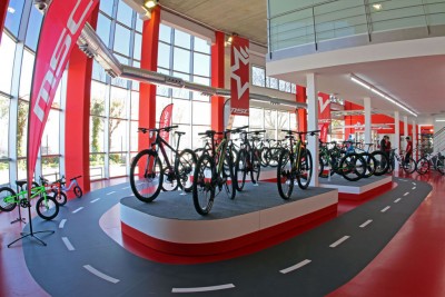 MSC Bikes Store, 920 m2 de MTB y mucho más