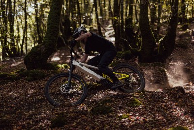 ABUMS Model One: así es la eMTB de acero fabricada en España con el Mahle M40 ABUMS Model One: así es la eMTB de acero fabricada en España con el Mahle M40
