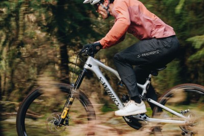 S-Works Off-Road: la nueva familia de ropa MTB de Specialized