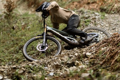 Mejora tu paso por curva en 3 pasos: técnica y consejos para fluir mejor Mejora tu paso por curva en 3 pasos: técnica y consejos para fluir mejor