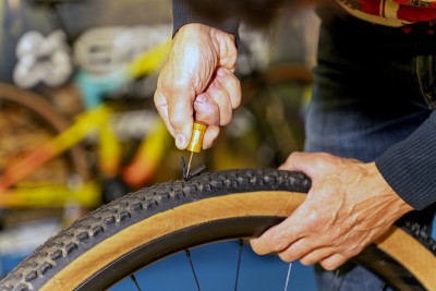 Si tienes tubeless, lleva siempre mechas contigo: por qué las necesitas y cómo usarlas Si tienes tubeless, lleva siempre mechas contigo: por qué las necesitas y cómo usarlas